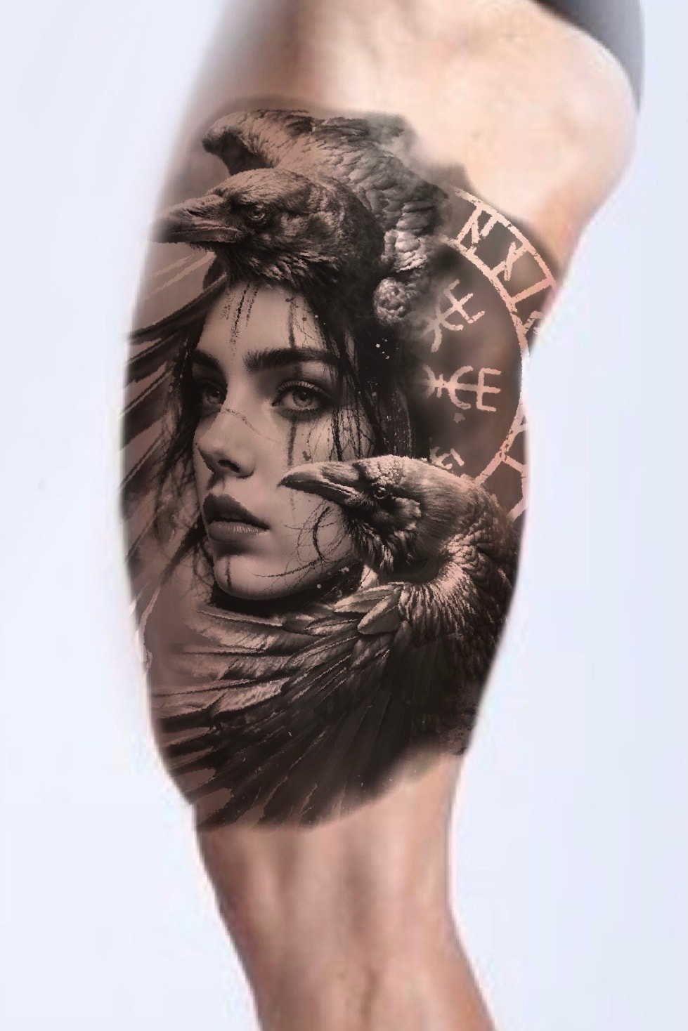 Flash tattoo mujer con cuervos y runas vikingas — Jerónimo JP Tattoo Company